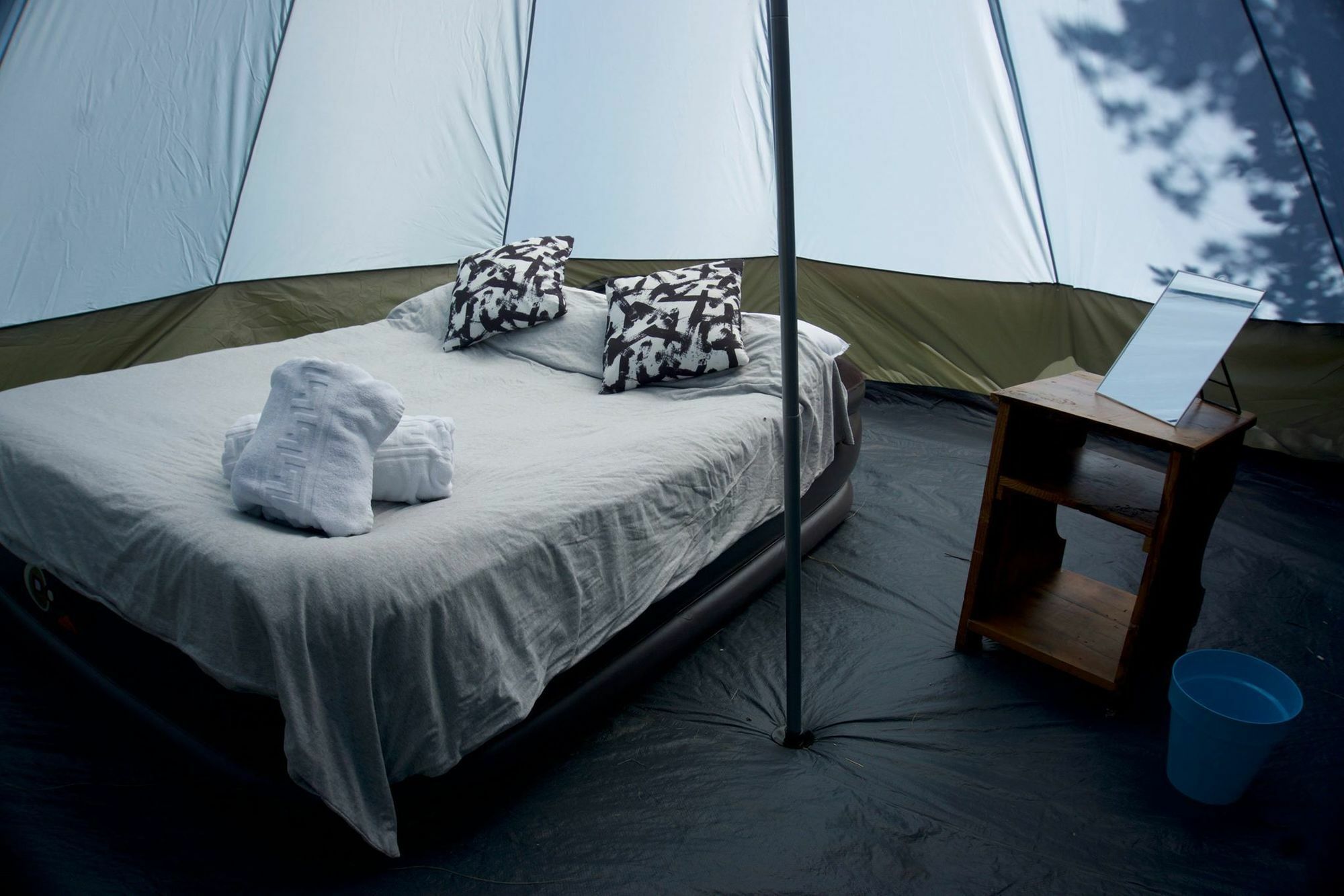 Отель Munich Oktoberfest Glamping Экстерьер фото